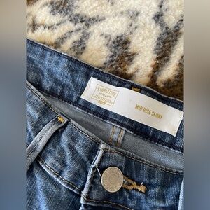 Mid-Rise Signature Jeans